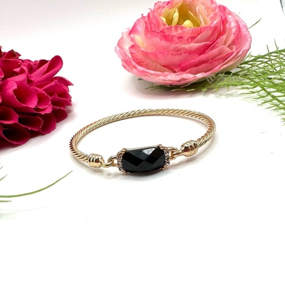 Jewelry - NEW⚜️Black Crystal Rope Twist Bangle Bracelet